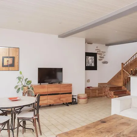 De Caractere Au Coeur Du Centre Avec Tres Belle Terrasse * Salies-de-Bearn