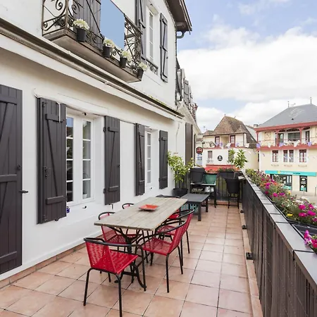 Apartment De Caractere Au Coeur Du Centre Avec Tres Belle Terrasse